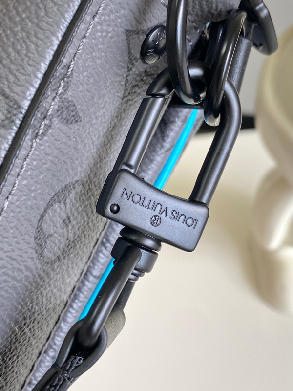 ルイヴィトンバッグ角部分ディテール